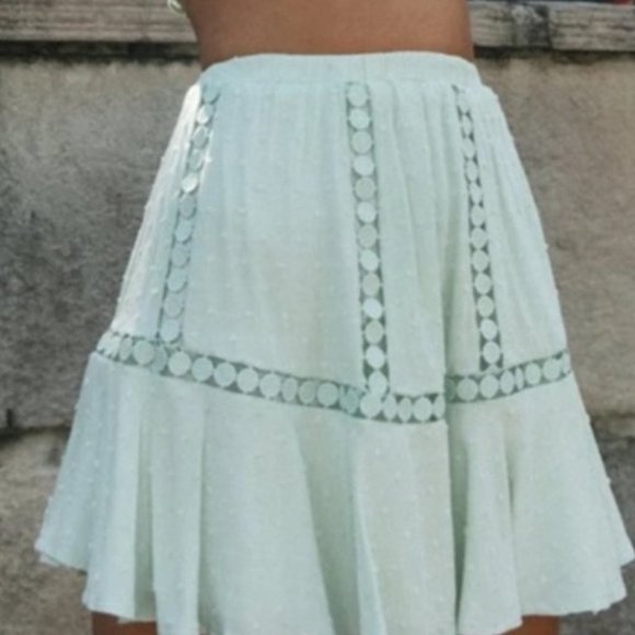 Swiss dot off shoulder crop top skirt set - Picture 7 of 9
